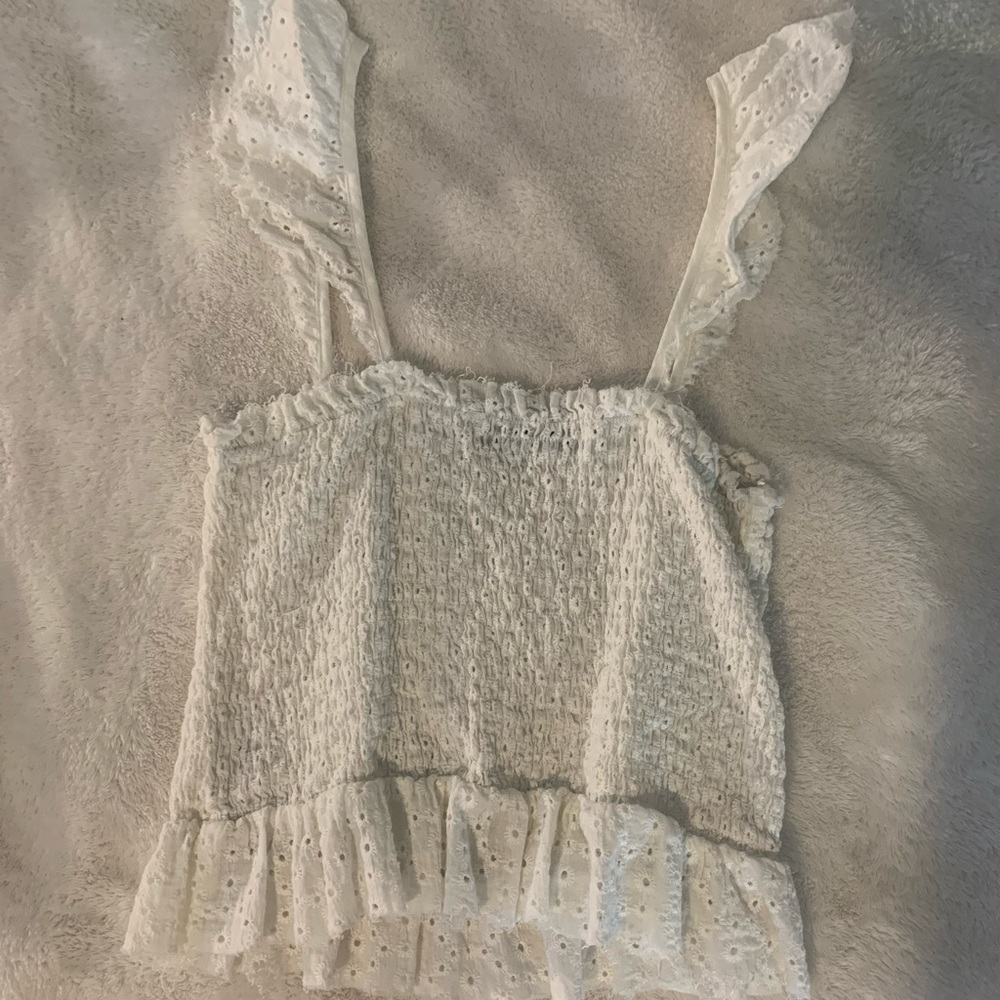 ruffle tank top🤍 - Picture 3 of 6